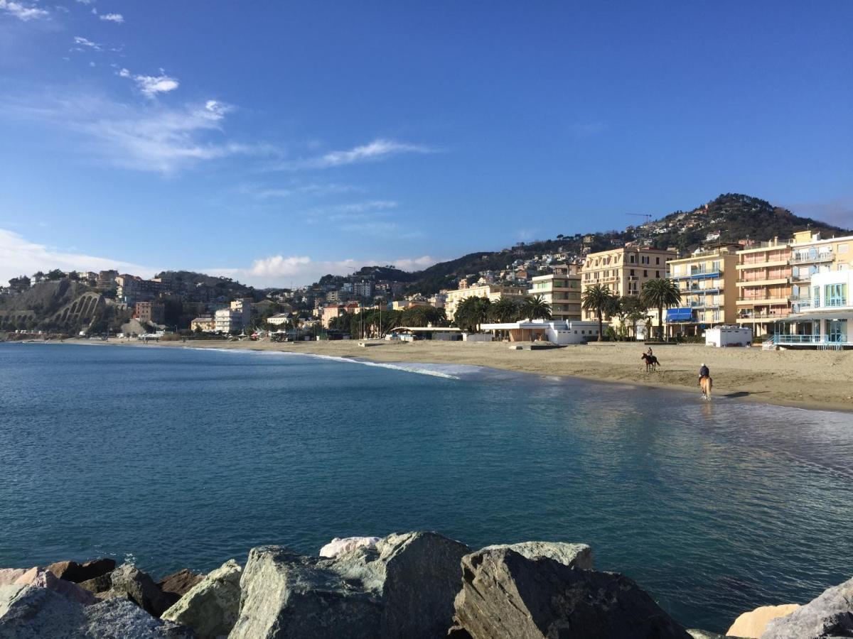 Appartement Il Mare In Piazza à Albisola Superiore Extérieur photo
